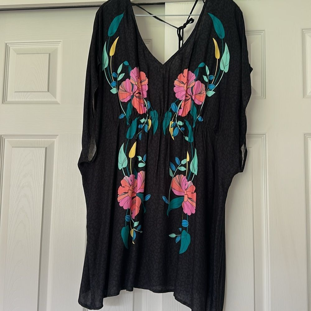 Sunshine 79 Cascade Cover-Up Caftan - Picture 3 of 4